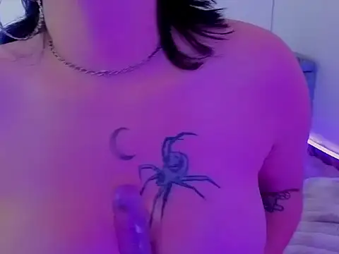 Blueberry_gothic webcam