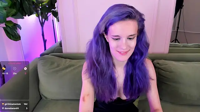 AuraLaunni live cam on StripChat