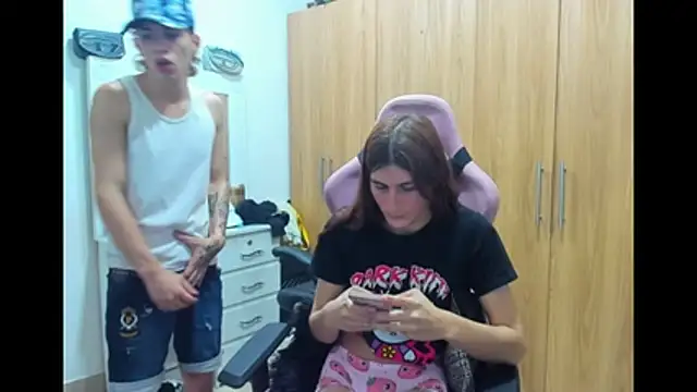Pride_couple webcam