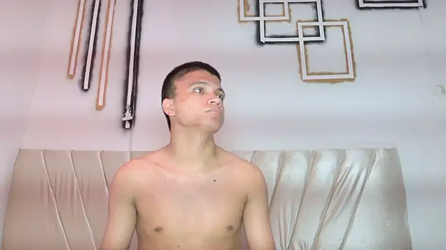 aly_n_sebas webcam