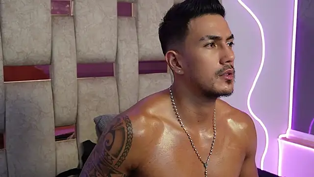 aaron_bolt - Aaron_bolt's free webcam - UK Sex Cams