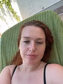 LisaElfy webcam