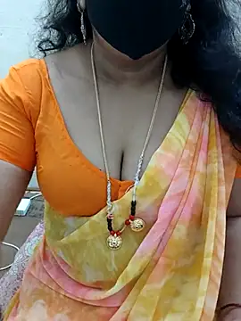 luci-queen webcam