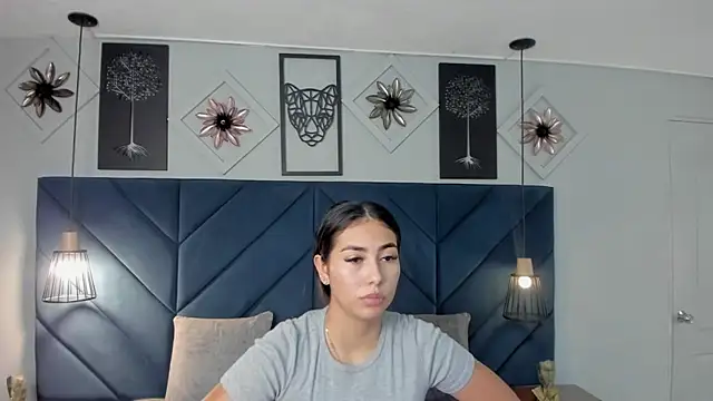 alana_dreams webcam