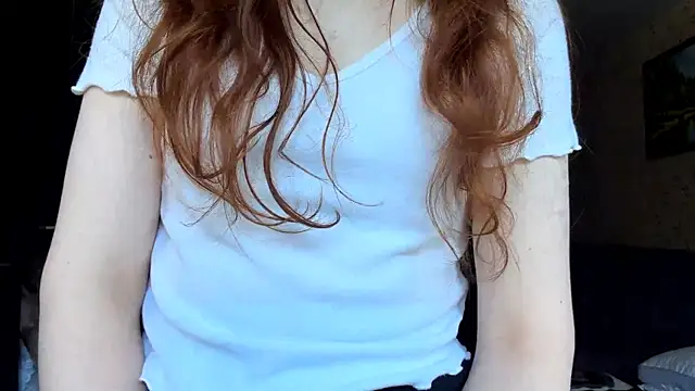 BuzzingRaid live webcam show