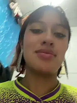 Leyla_collinss_ webcam