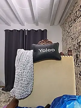 kylie_blck live cam on StripChat