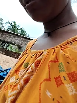 Sweet-runi live webcam show