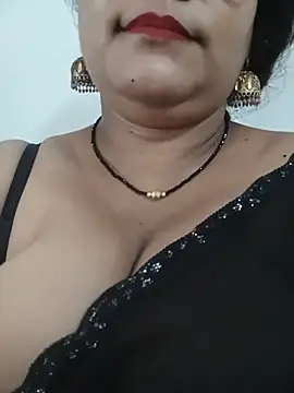 Nyra-23 live cam on StripChat