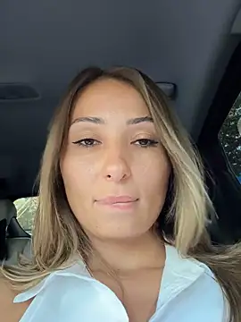 Wonder_Kari webcam