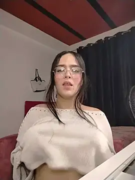 Mia_Collings1 webcam