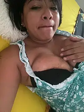 aquamarine_hot live cam on StripChat