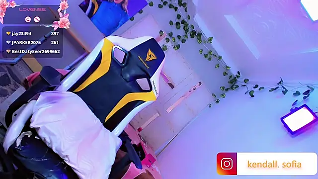 Sophiaa_doll_ webcam