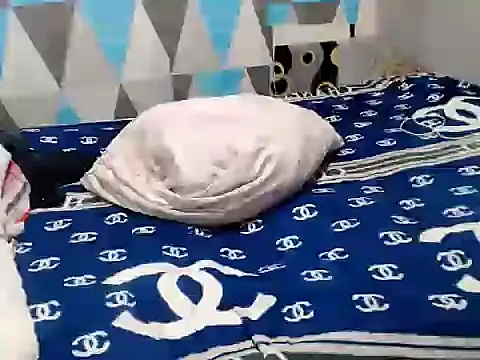 Trish_CurveCock webcam