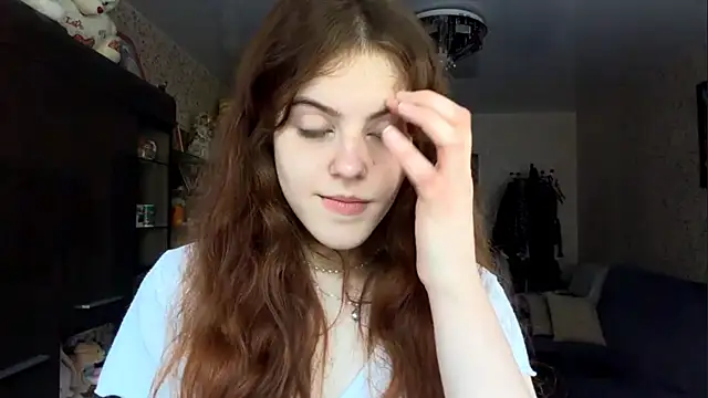 BuzzingRaid live webcam show