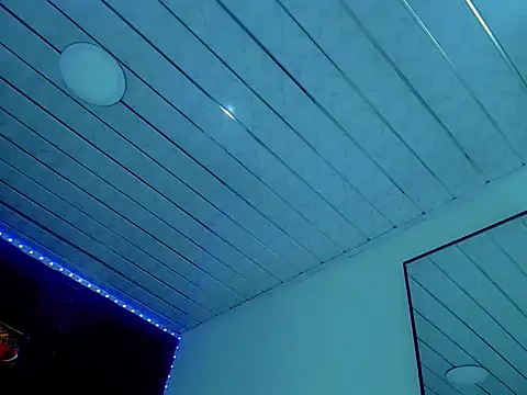 SaramyBigcock webcam