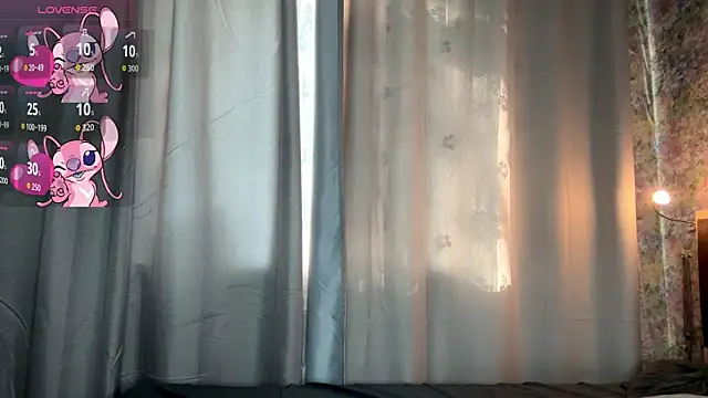 LoraDavi live webcam show