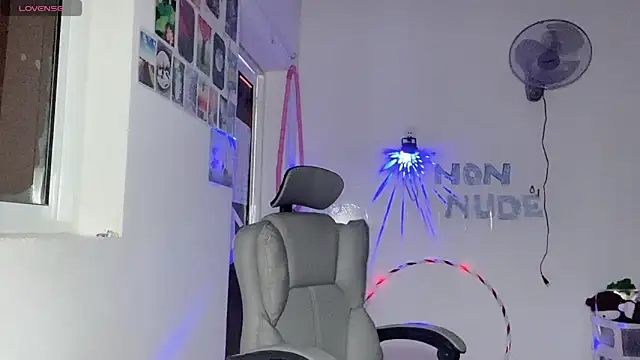 Tieu-May live webcam show