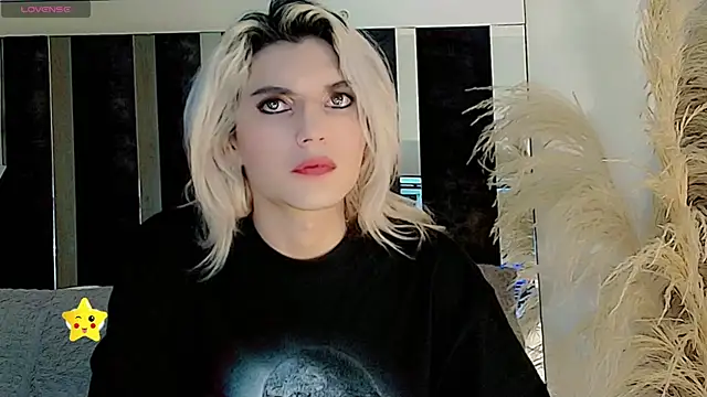 honey_skin webcam