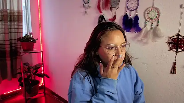 Zoe--khalL webcam