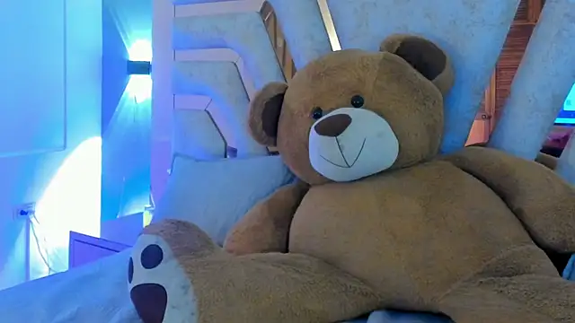 AriDreamOn webcam