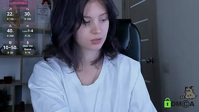 Alina_Mills webcam