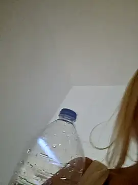 Luna_Veil webcam