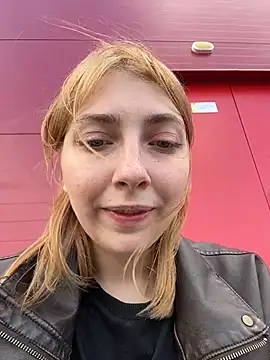 Sunny___Bunny live cam on StripChat