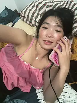 cuty_lusy live cam on StripChat