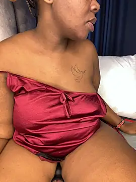 BIGMAMA011 webcam