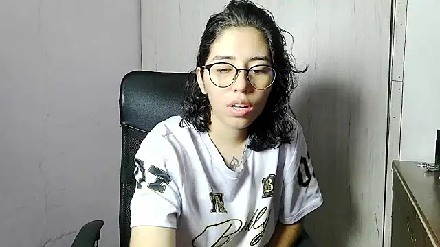 skinnyX333 webcam