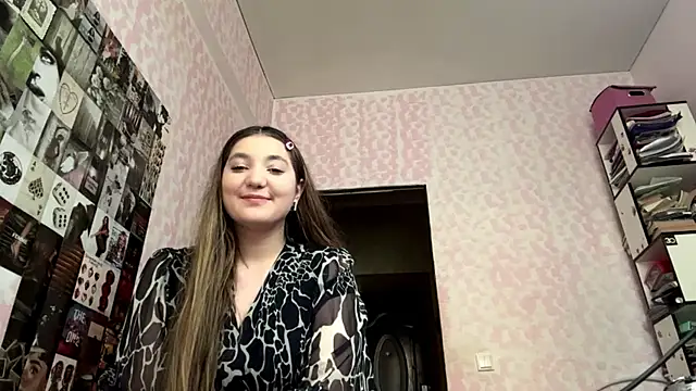 JanineThielman live cam on StripChat