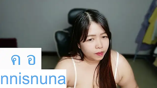 nunanunanuna live cam on StripChat