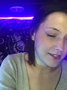 lilactease (F teen) - 💕lets chill and vibe+last tip vid 4 u💕