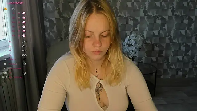 l_aura - L_aura's free webcam - UK Sex Cams