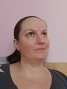 BustyLadyAlma webcam