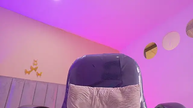 Nascary_Fox live cam on StripChat