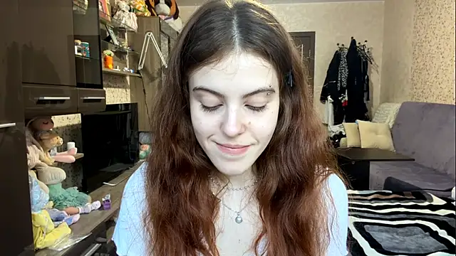 BuzzingRaid live webcam show