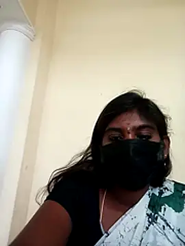 Keerthi_143 webcam