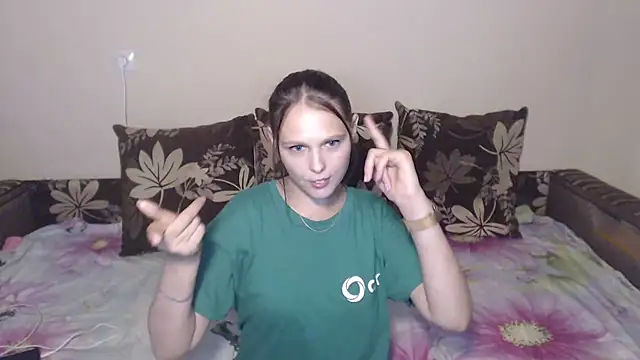 Nika_Shiny webcam