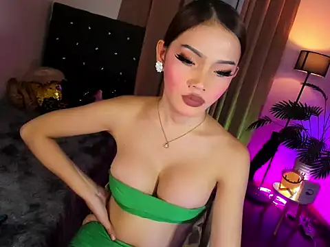 Model: RueLoove69