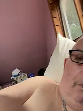charlieweaver22 - CharlieWeaver22's free webcam - UK Sex Cams