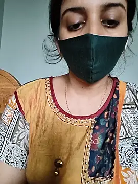 Tamil_shalini live cam on StripChat