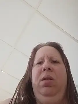 starlight1983 live cam on StripChat