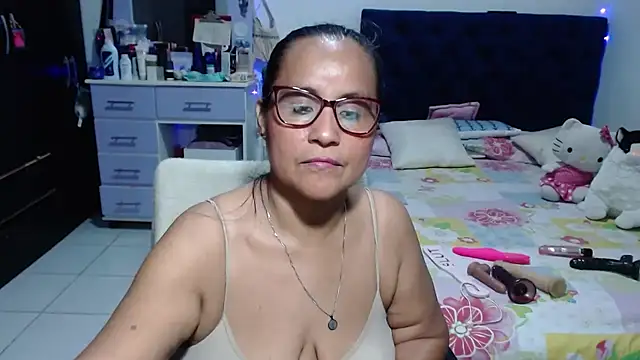 pervert_mommy_ live cam on StripChat