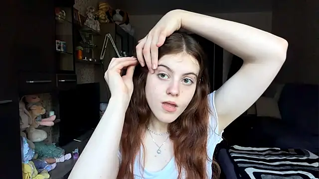 BuzzingRaid live webcam show