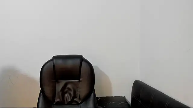 emilysex_118 - Emilysex_118's free webcam - UK Sex Cams