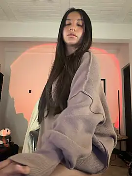 aly_golden_ live sex cam