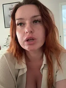 LisaElfy live webcam show