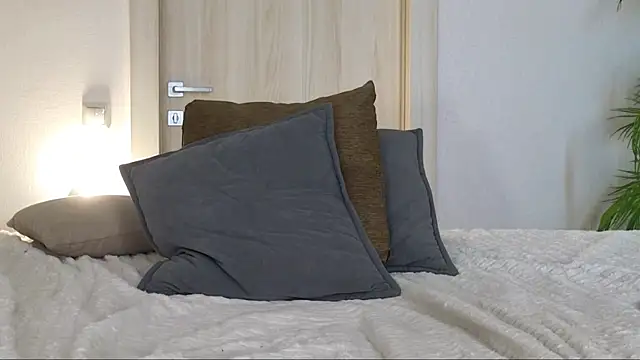 BlushingAngelita live webcam show
